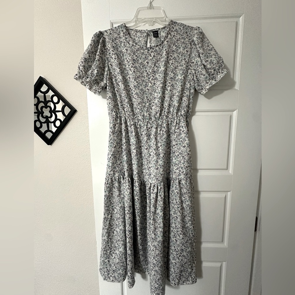 Medium lavender floral tiered midi dress